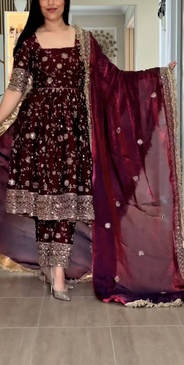 Editorial Garnet Flared Couture